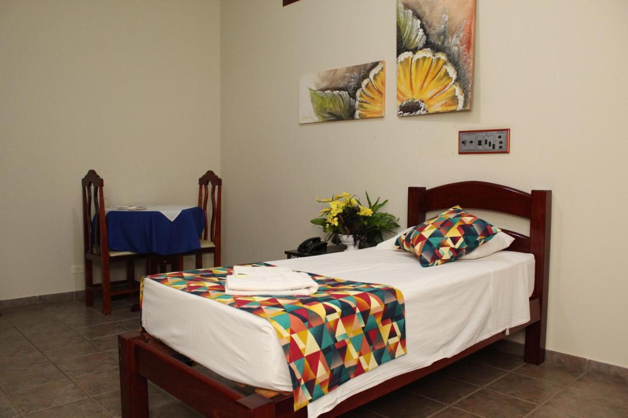 Grandes Lagos Park Hotel Jales Exterior foto