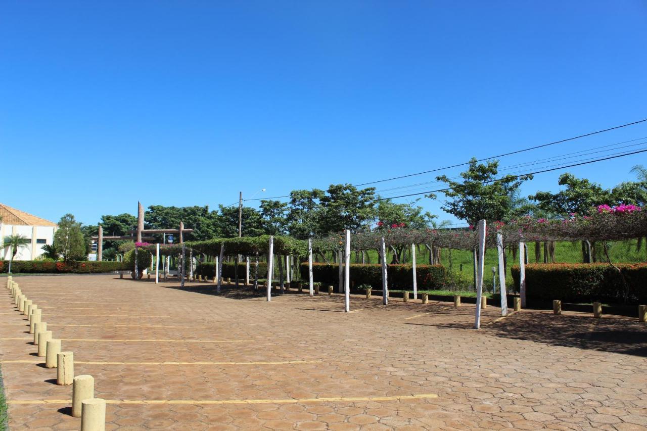 Grandes Lagos Park Hotel Jales Exterior foto